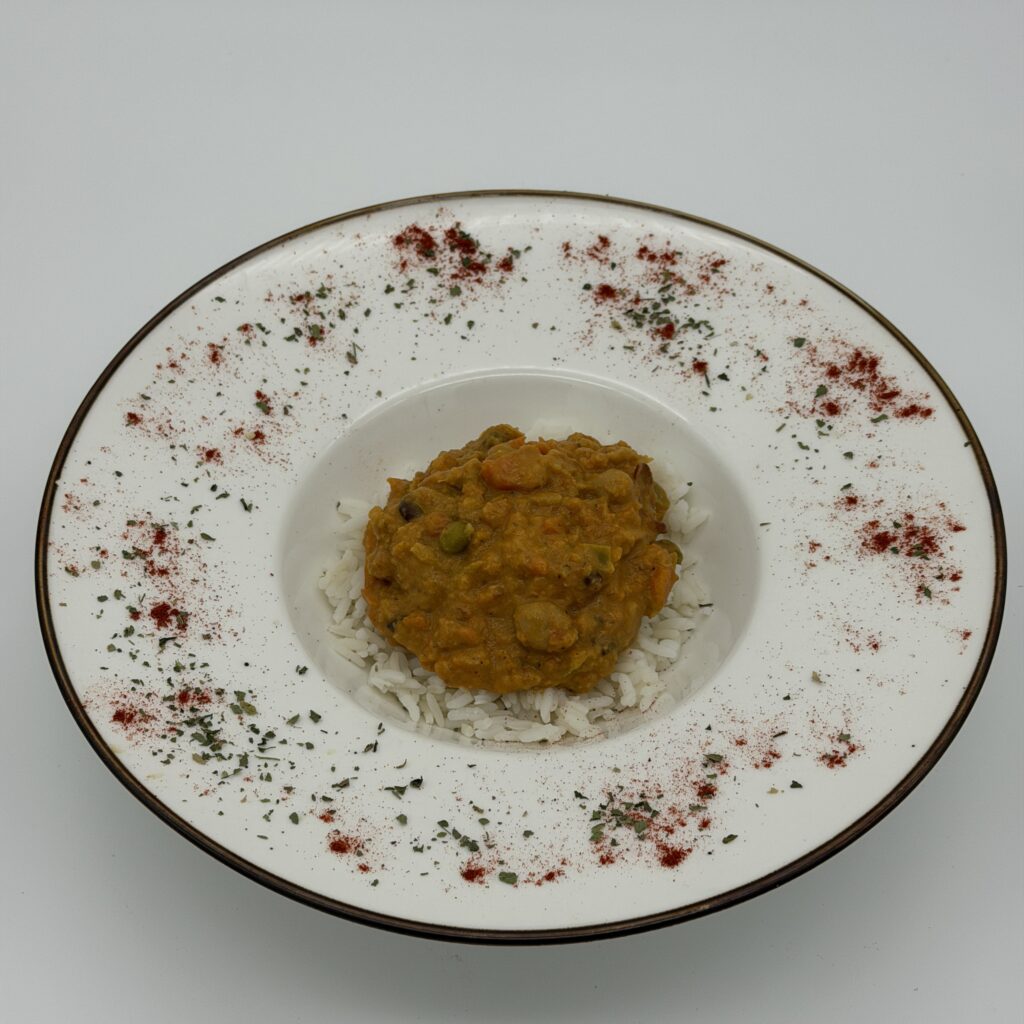 Зеленчуково къри с ориз